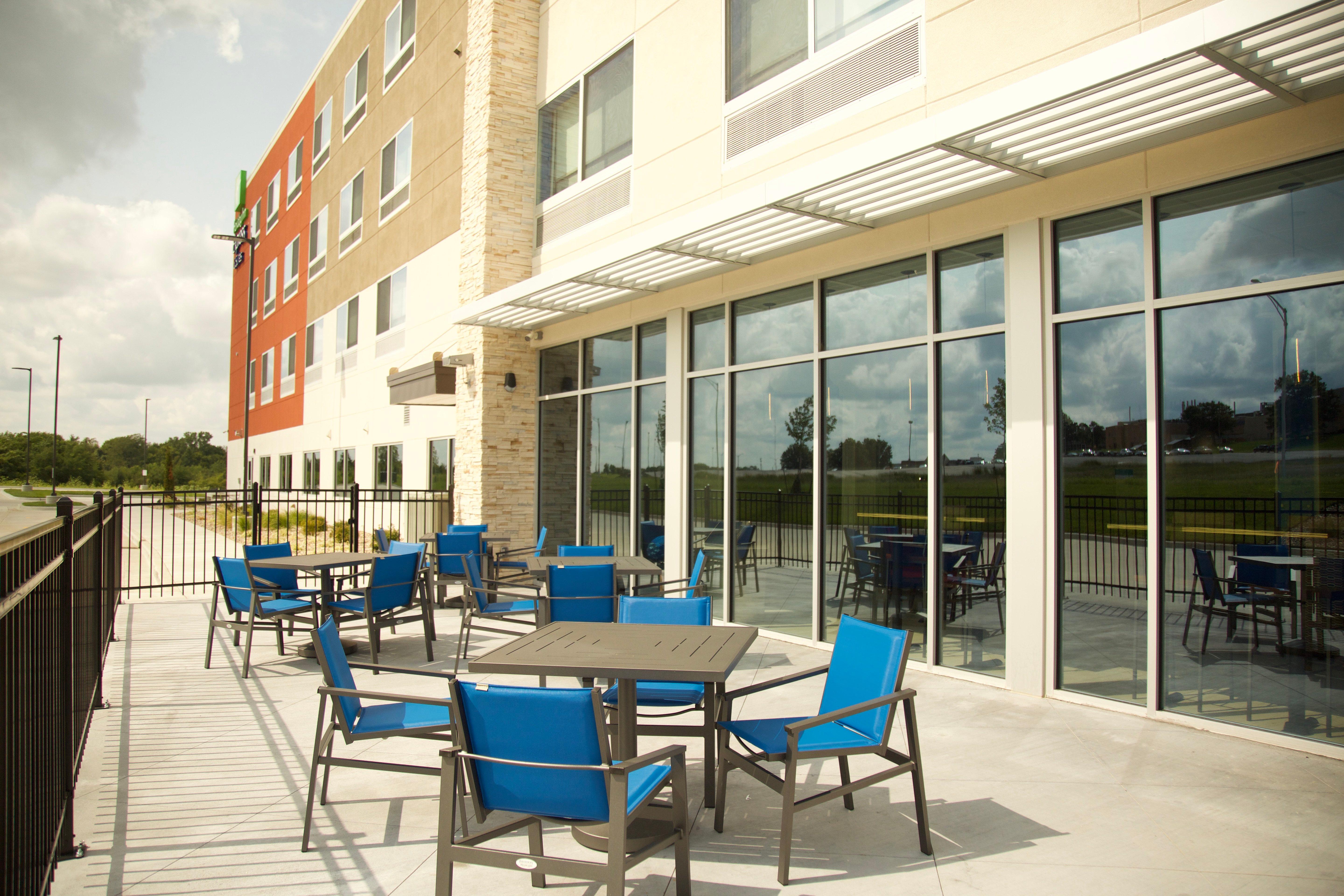 Holiday Inn Express & Suites - Kansas City - Lee'S Summit By Ihg Kültér fotó